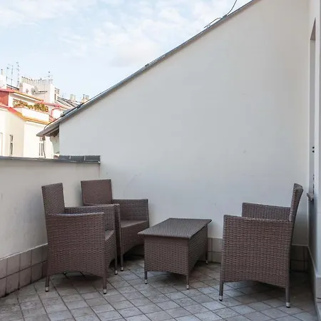 Blue Prague 3* Praag