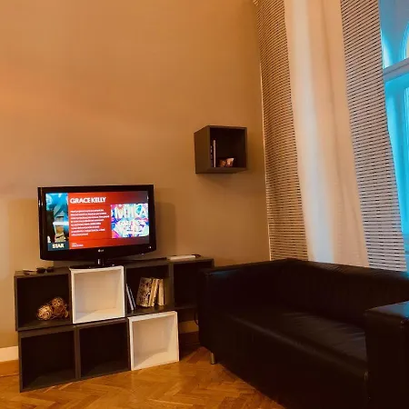Blue Prague 3* פראג