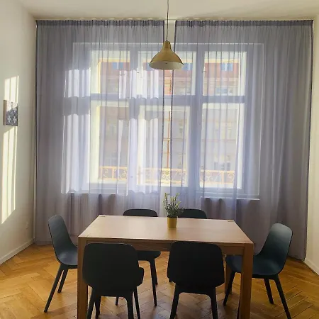 מלון דירות Blue Prague